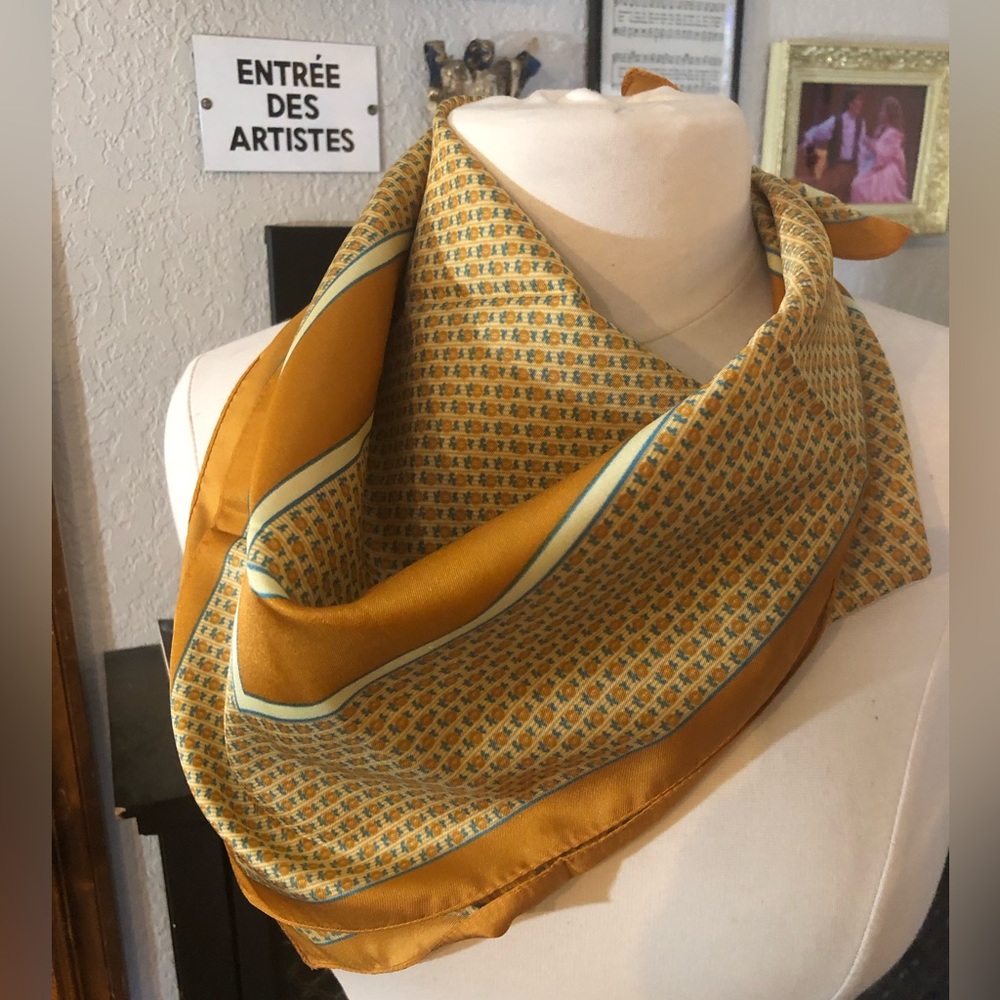 Vintage Eileen Wood scarf